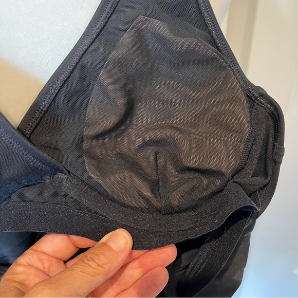 Athleta Swim Top Sz 34B/CTall - Picture 7 of 9